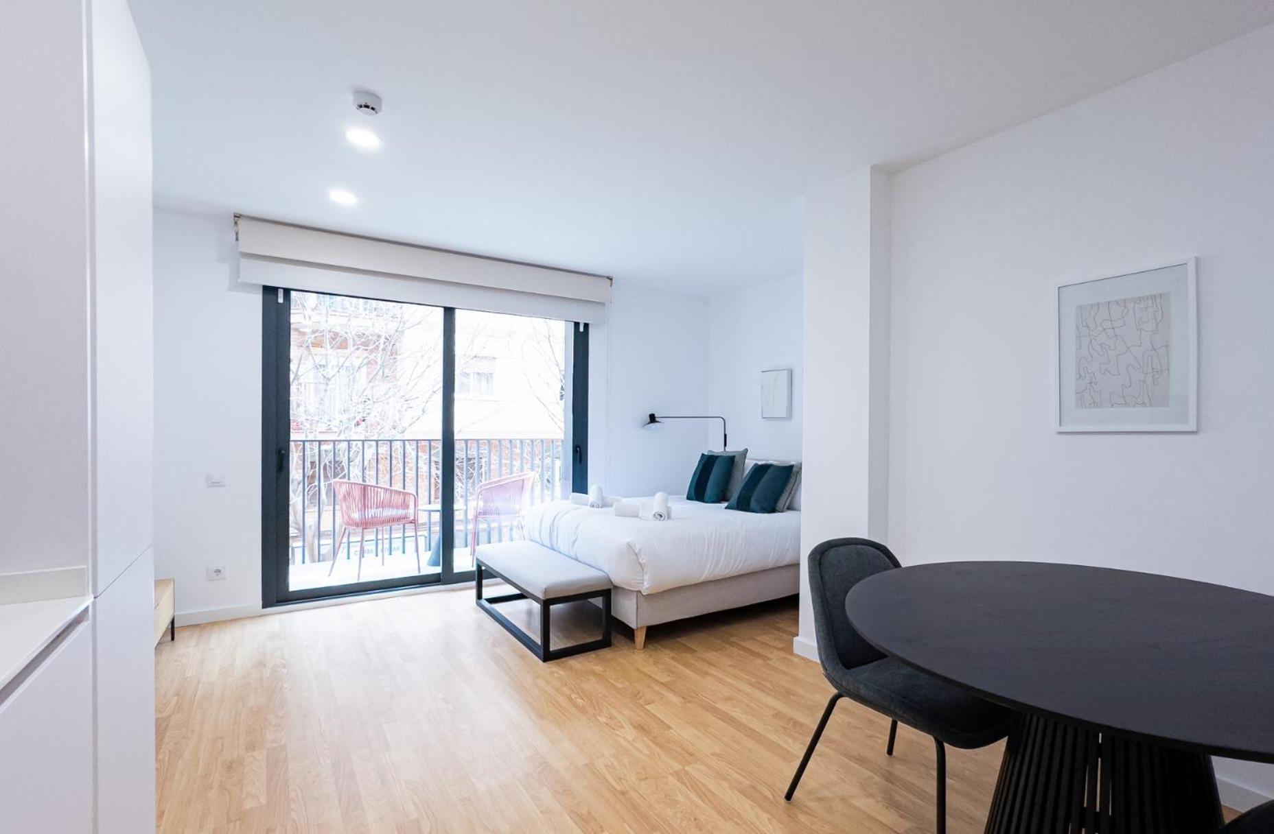 Stay U-Nique Apartments Albeniz Bcn L'Hospitalet de Llobregat Exterior photo